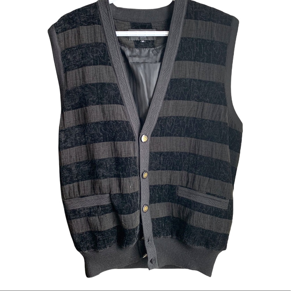 CLEARANCE ⬇️. Black Checkered Sweater Vest